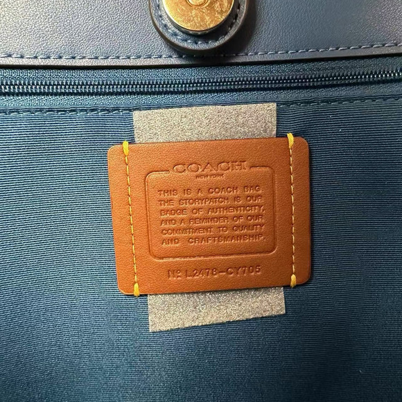 Coach City Tote Bag Signature Canvas W Coach Graphic Sand/Pacific Blue CY705 NWT - Picture 10 of 12